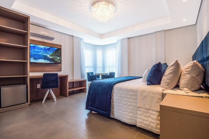 Room 11 of 38