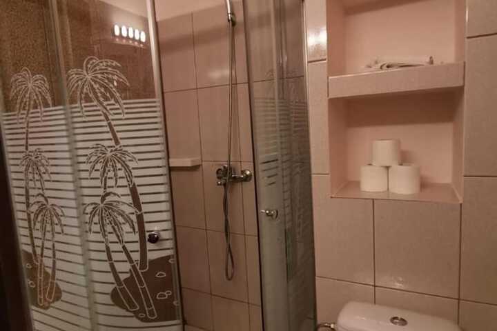 Room 26 of 54