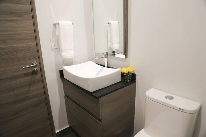 Room 2 of 4