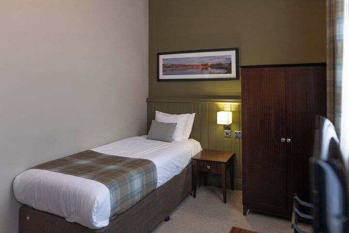 Room 4 of 54