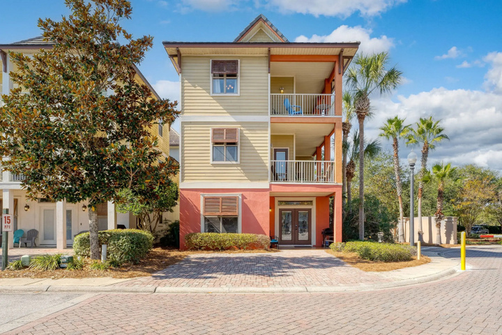 Photo of Carmine by AvantStay 2022 Remodeled Destin Home