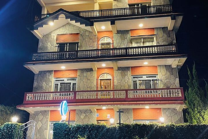 Hotel 32 of 34