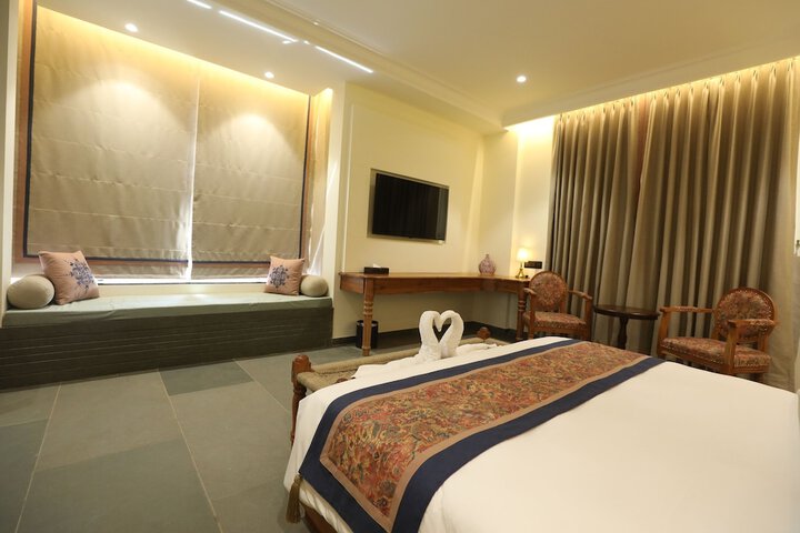 Room 42 of 117