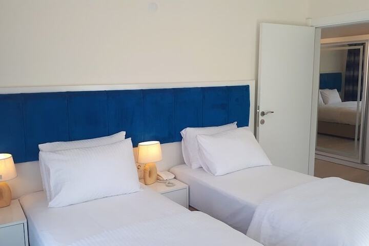 Room 3 of 35