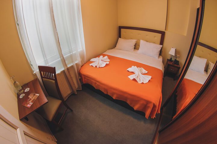 Room 6 of 56