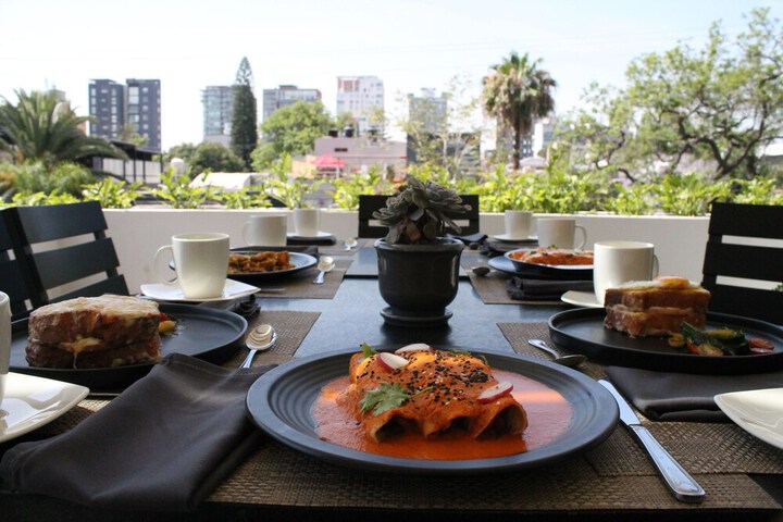 Breakfast/Coffee Service 53 of 68
