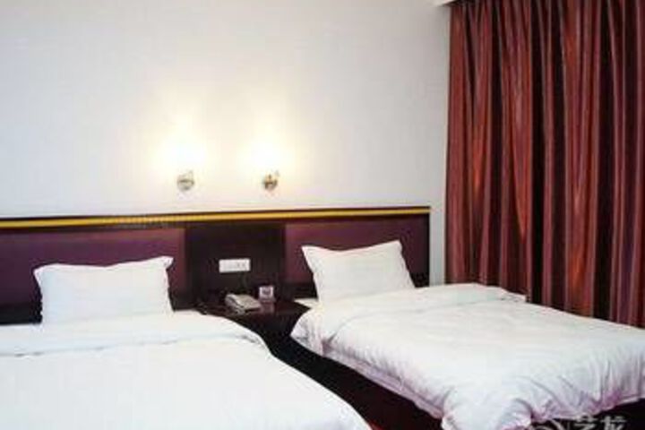 Room 9 of 11