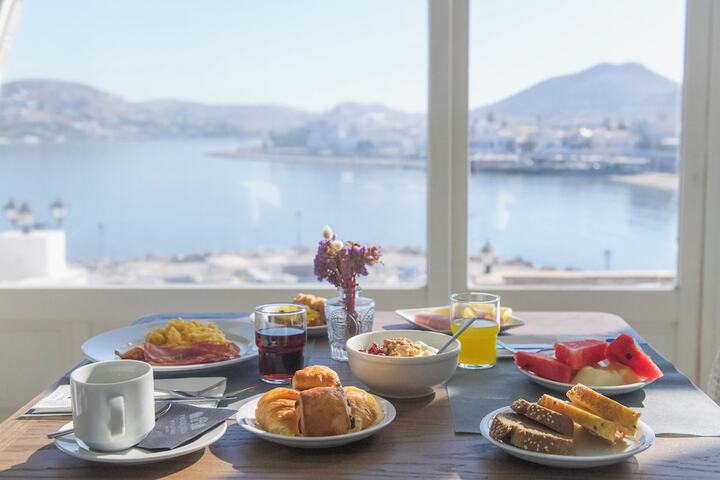 Breakfast/Coffee Service 82 of 133