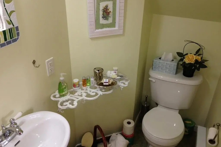 Room 7 of 15