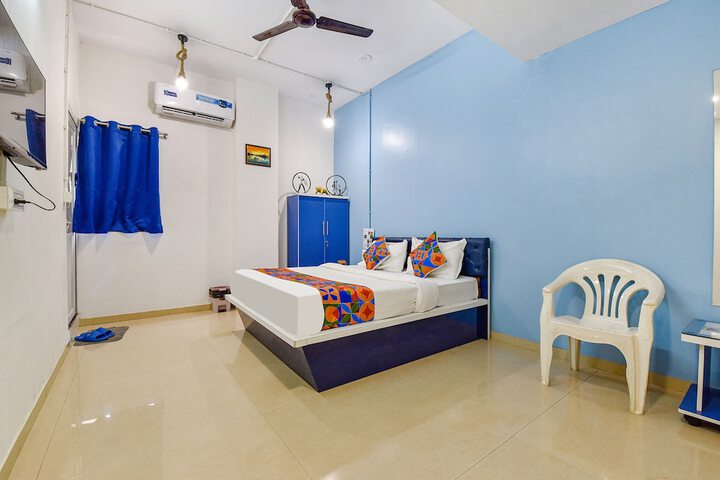 Room 15 of 28