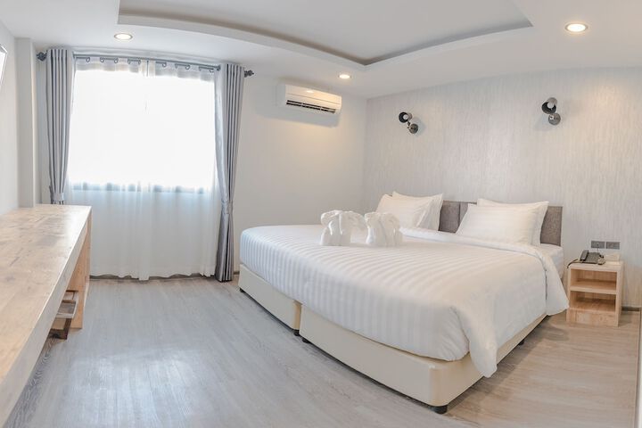 Room 25 of 54