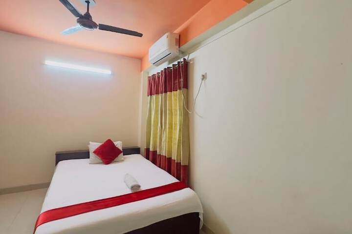Room 2 of 20