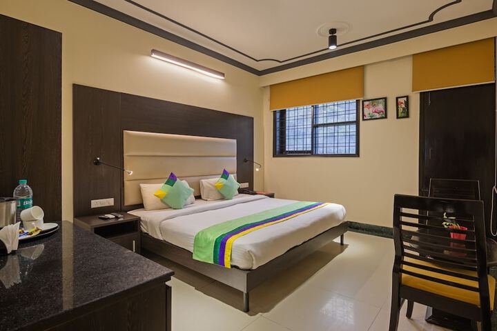 Itsy Hotels NV Sushant Lok