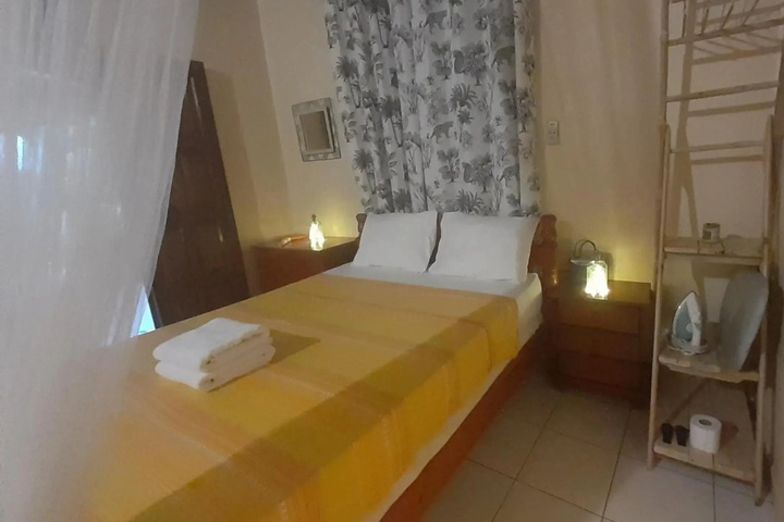 Room 2 of 11