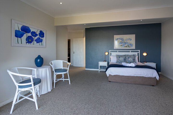 Room 4 of 27