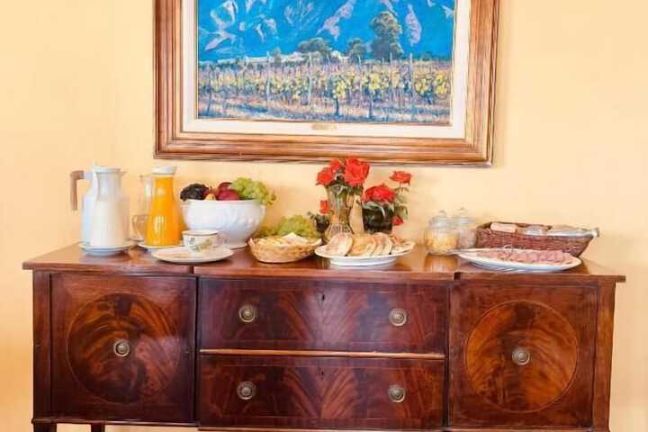 Breakfast/Coffee Service 26 of 33