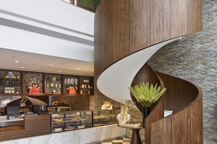 Guest Lobby