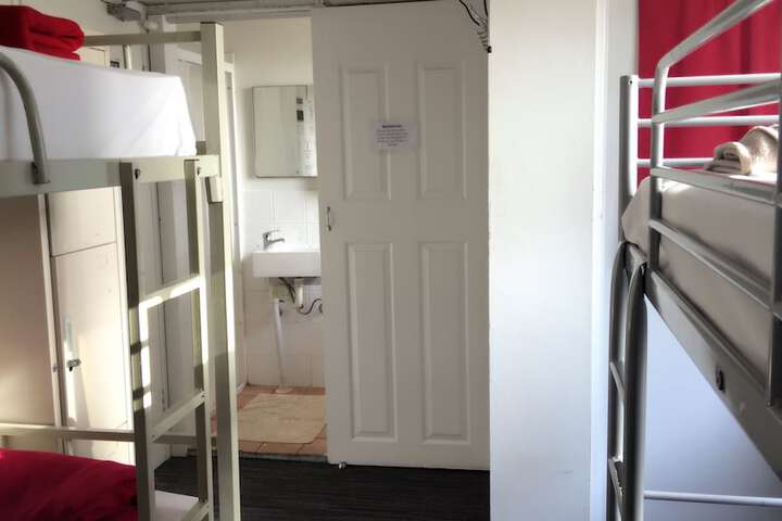 Room 11 of 31