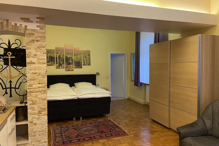Room 17 of 68