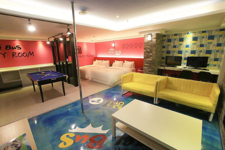 Room 31 of 40