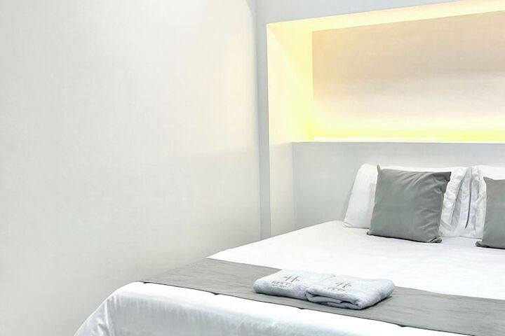 Room 35 of 87