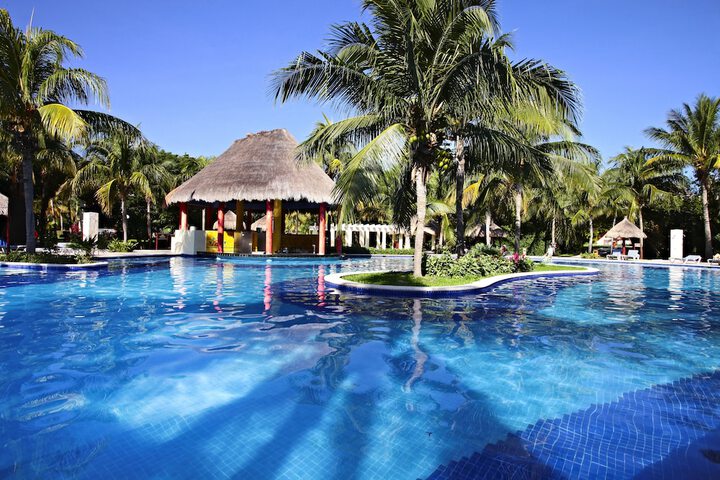 Pool Hotel
