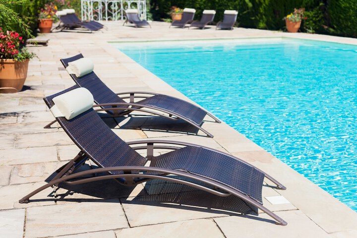 Hotel with Pool