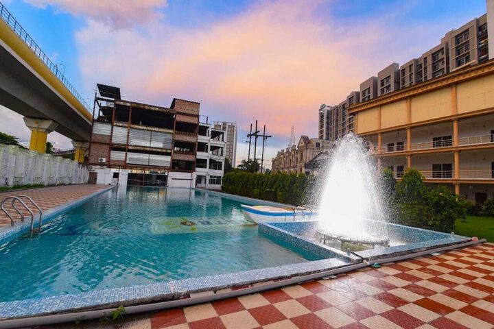 Pool 8 of 12