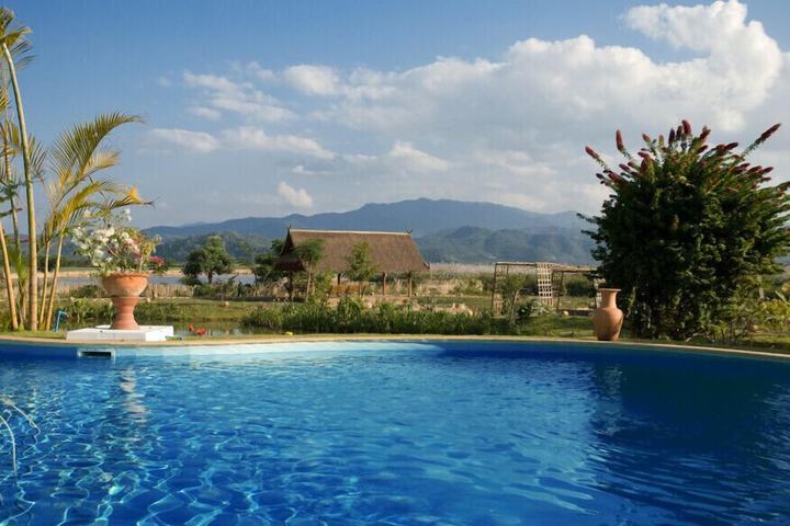 Pools & Facilities