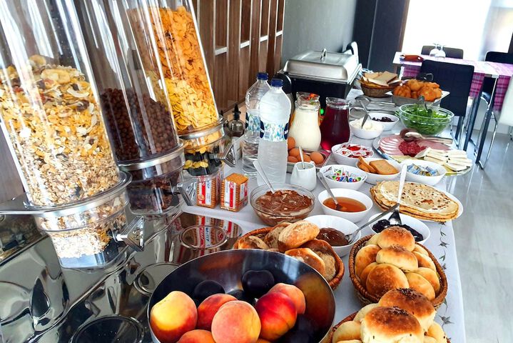 Breakfast/Coffee Service 45 of 60
