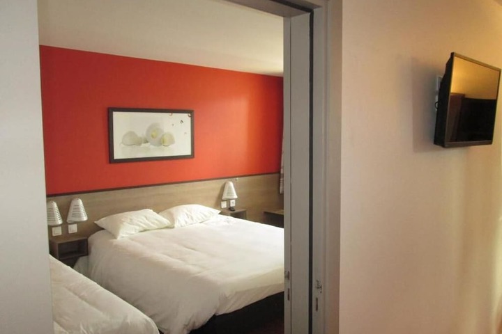 Room 12 of 53