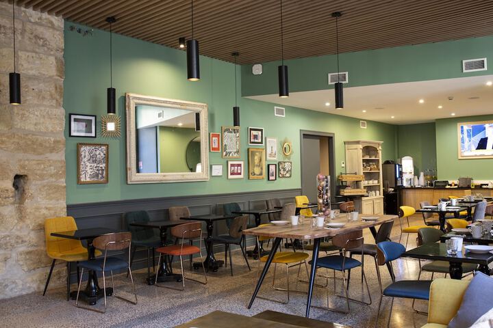 Breakfast area