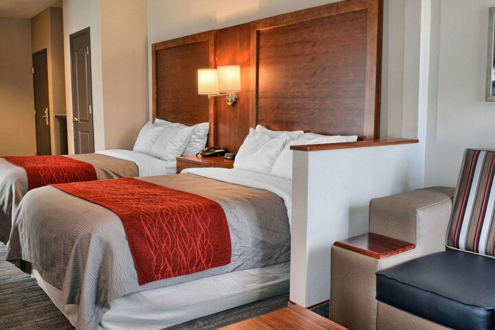 Double Accessible King Size Bed (3 of 11)