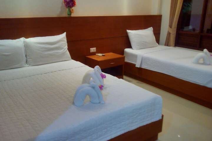 Room 9 of 63