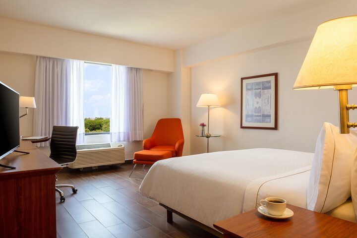 Room 10 of 40