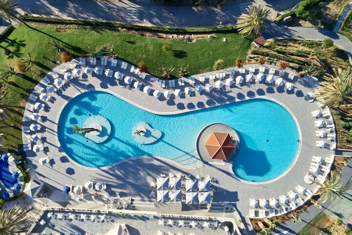 Pool 68 of 138