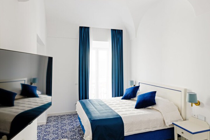 Room 15 of 50