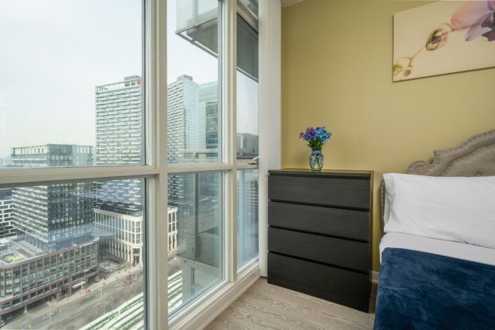Room 21 of 106