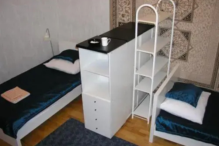 Room 2 of 16
