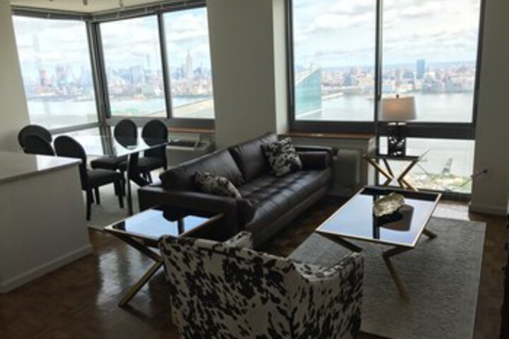 Room 85 of 246