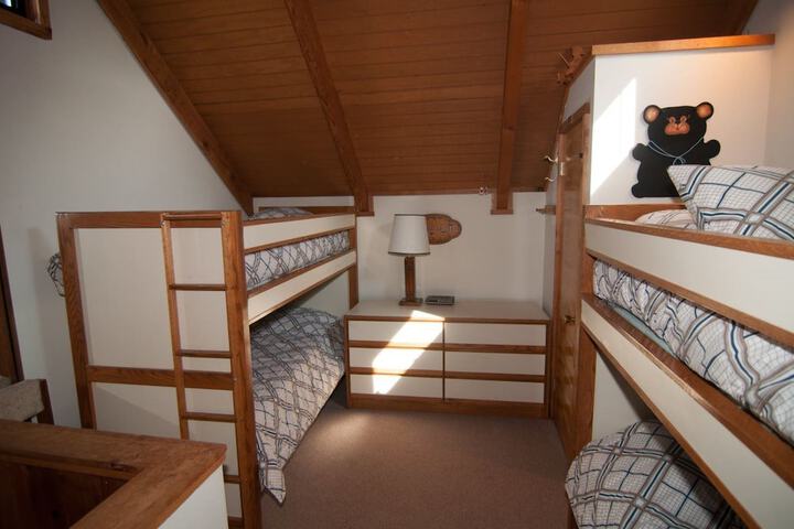 Room 3 of 9