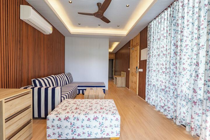 Room 29 of 37