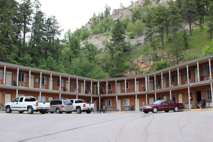 Photo of Deadwood Station Bunkhouse