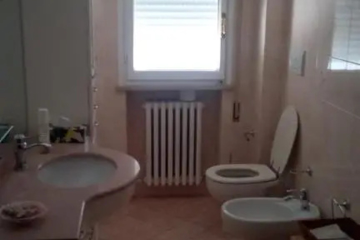 Room 4 of 4