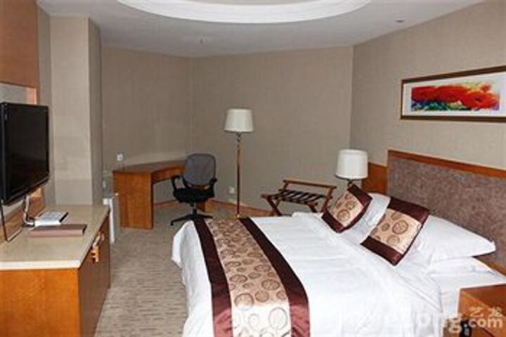 Room 44 of 75