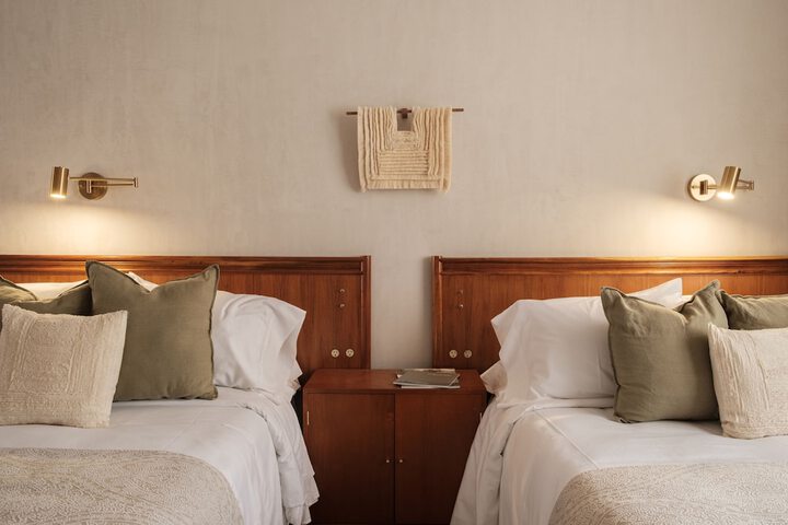 Room 106 of 222