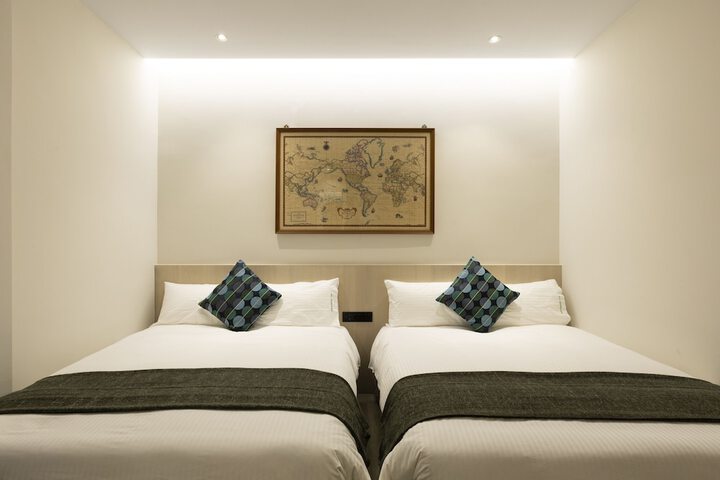 Room 36 of 66
