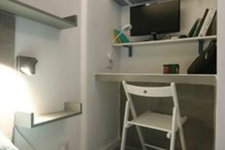Room 13 of 22