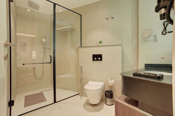 Room 26 of 33