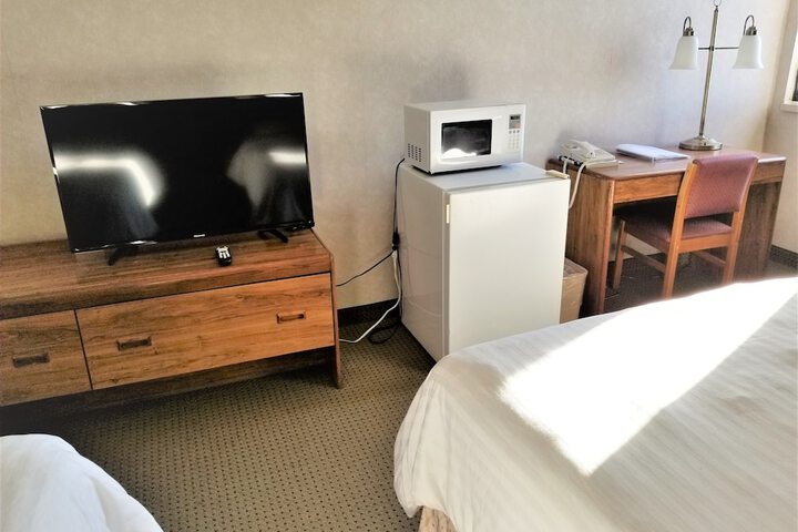 2 Double Beds (13 of 16)